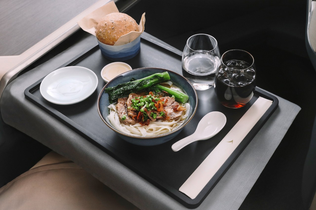 Business Class Dining