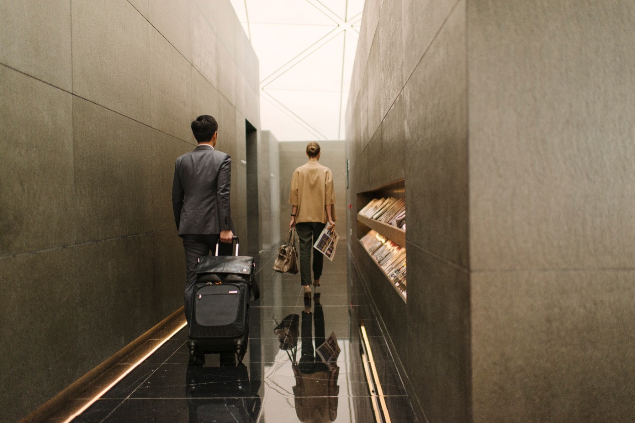 The Wing, Business 02