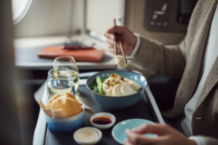 Business Class Dining 02
