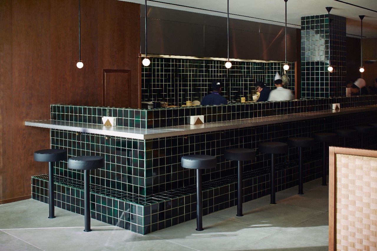 London Heathrow Lounge 01