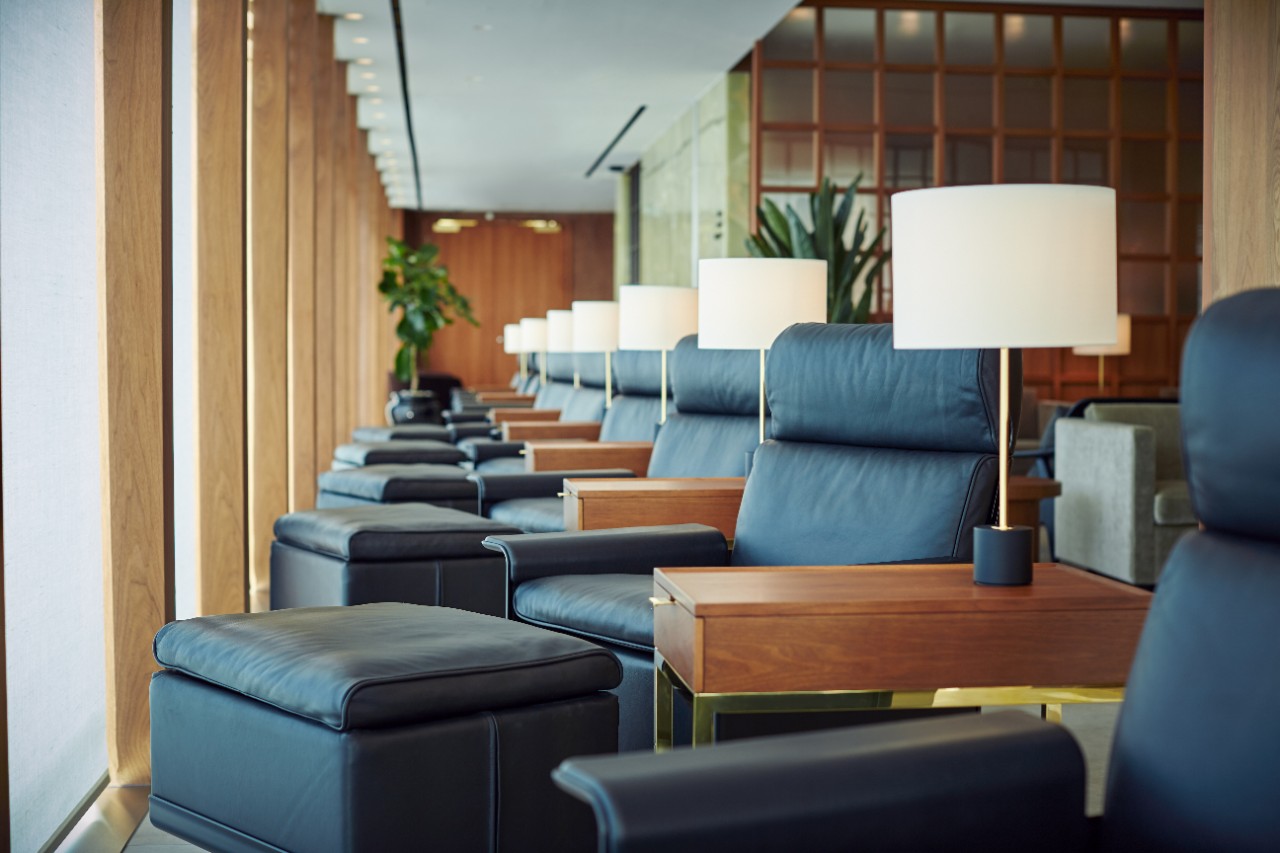 London Heathrow Lounge 03